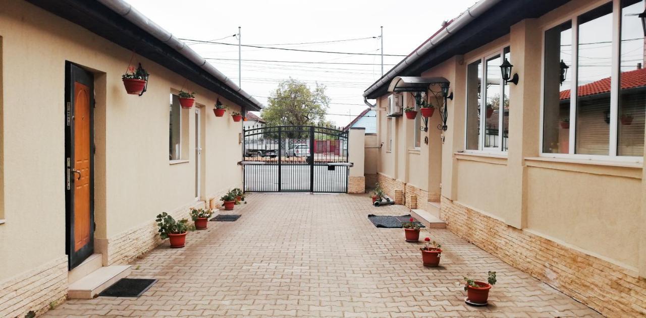 Pensiunea Bella Arad Exterior foto